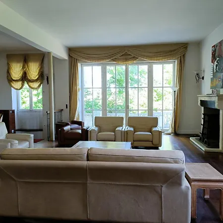 Chateau Villa *